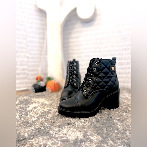 🍂SWEATER WEATHER SALE🍂 - Picture 2 of 2